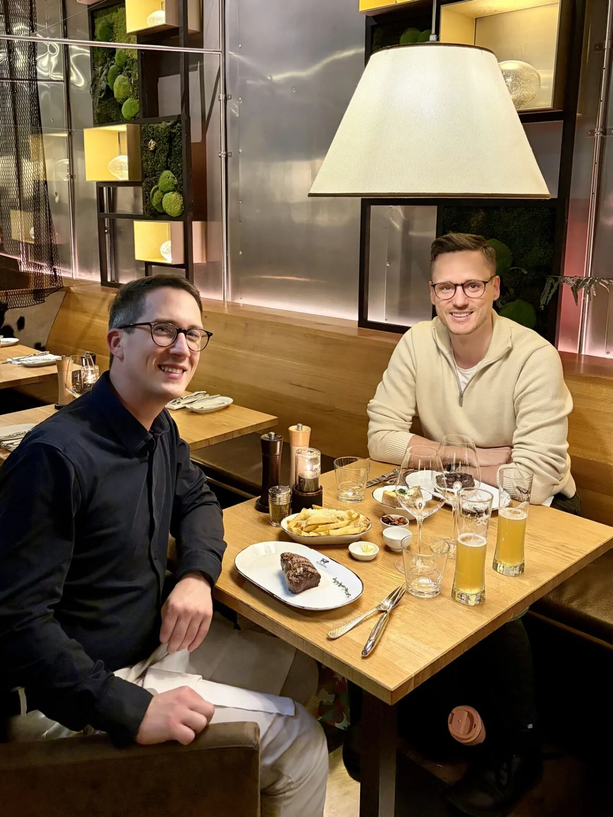 Gemeinsames Essen im Restaurant